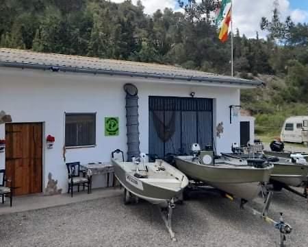 R U Ready Fishing, River Ebro Mequinenza Exterior foto